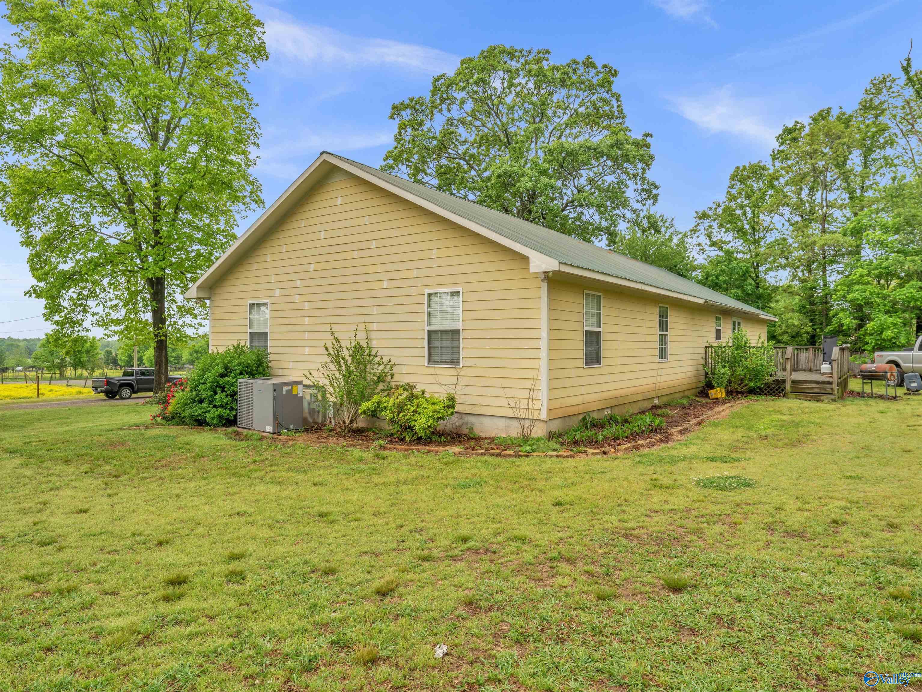 32 Foster Drive, Scottsboro, Alabama image 3