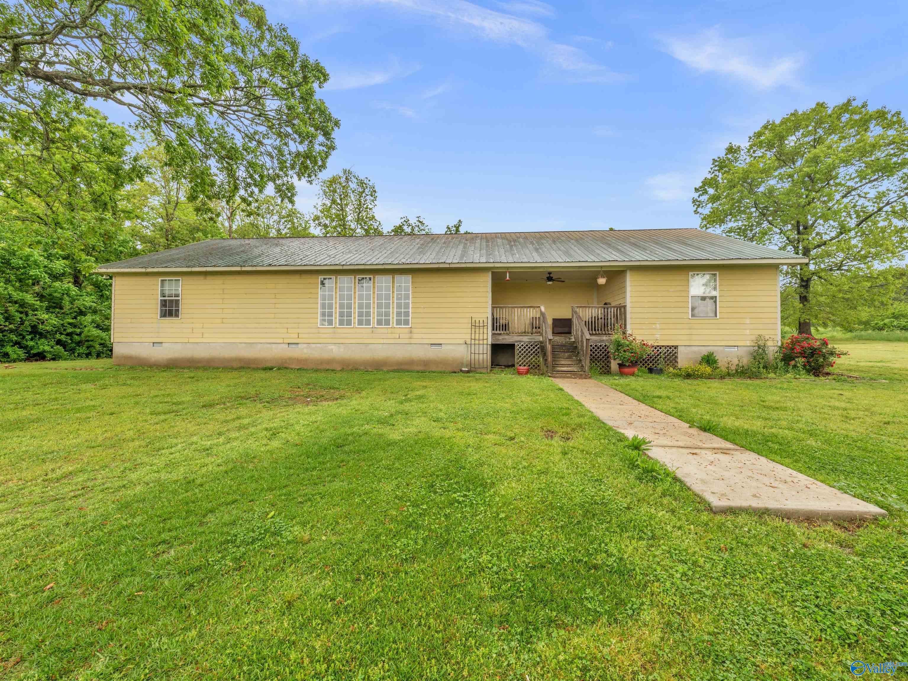 32 Foster Drive, Scottsboro, Alabama image 1