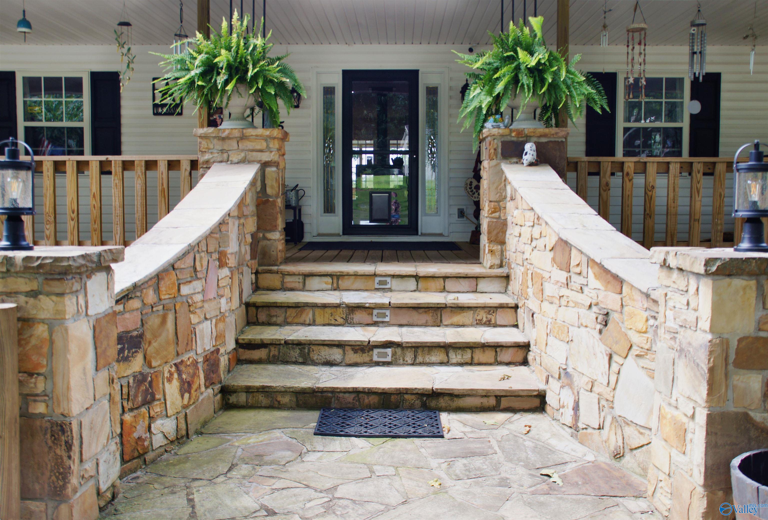 355 Lake Mary Louise Rd, Gadsden, Alabama image 1