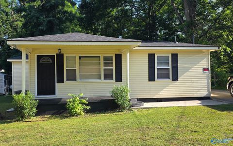 Homes For Rent - 325 South Plymouth Road<br/> Huntsville, AL 35811