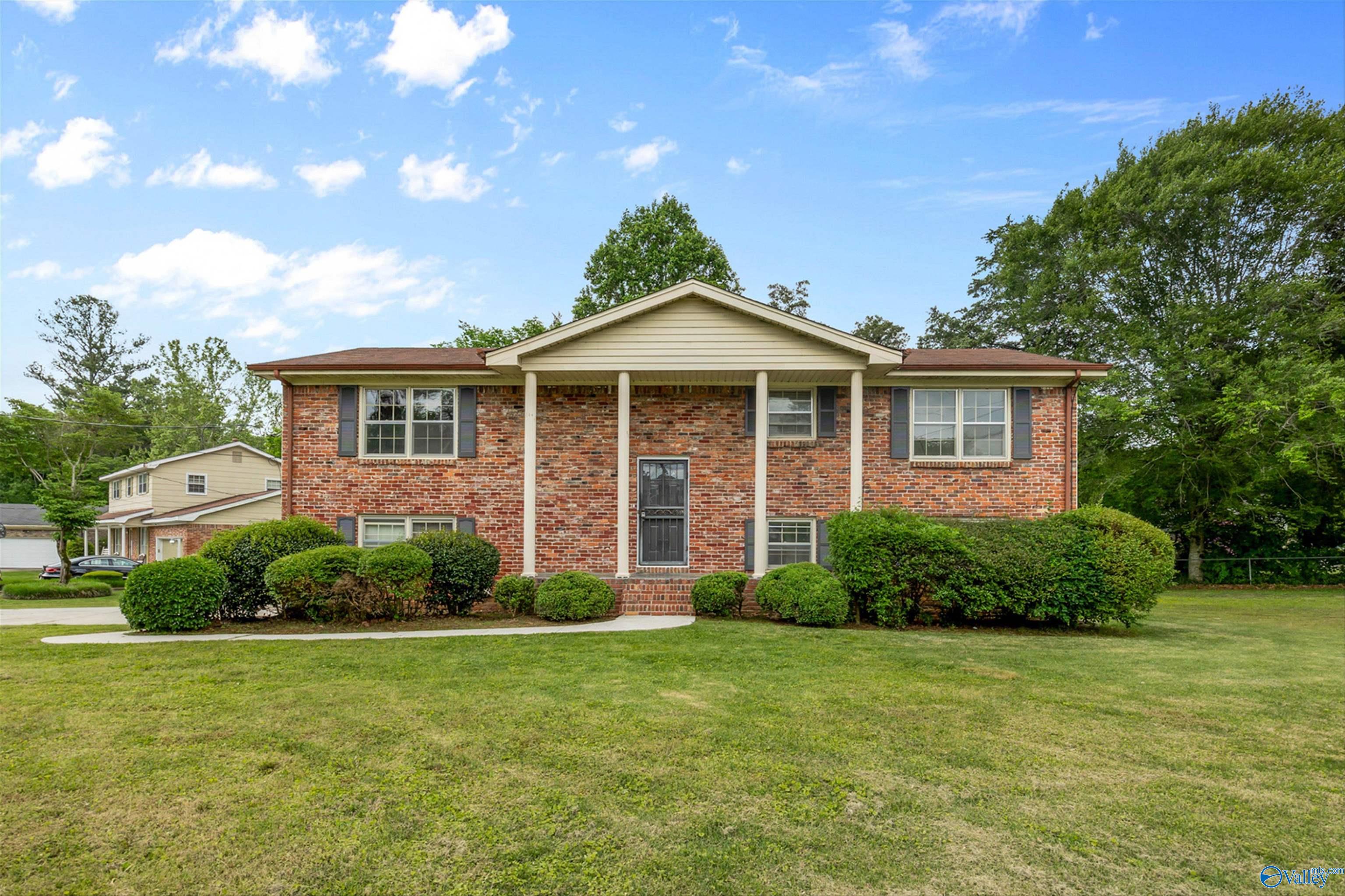 3911 Gardenside Drive, Huntsville, Alabama image 2