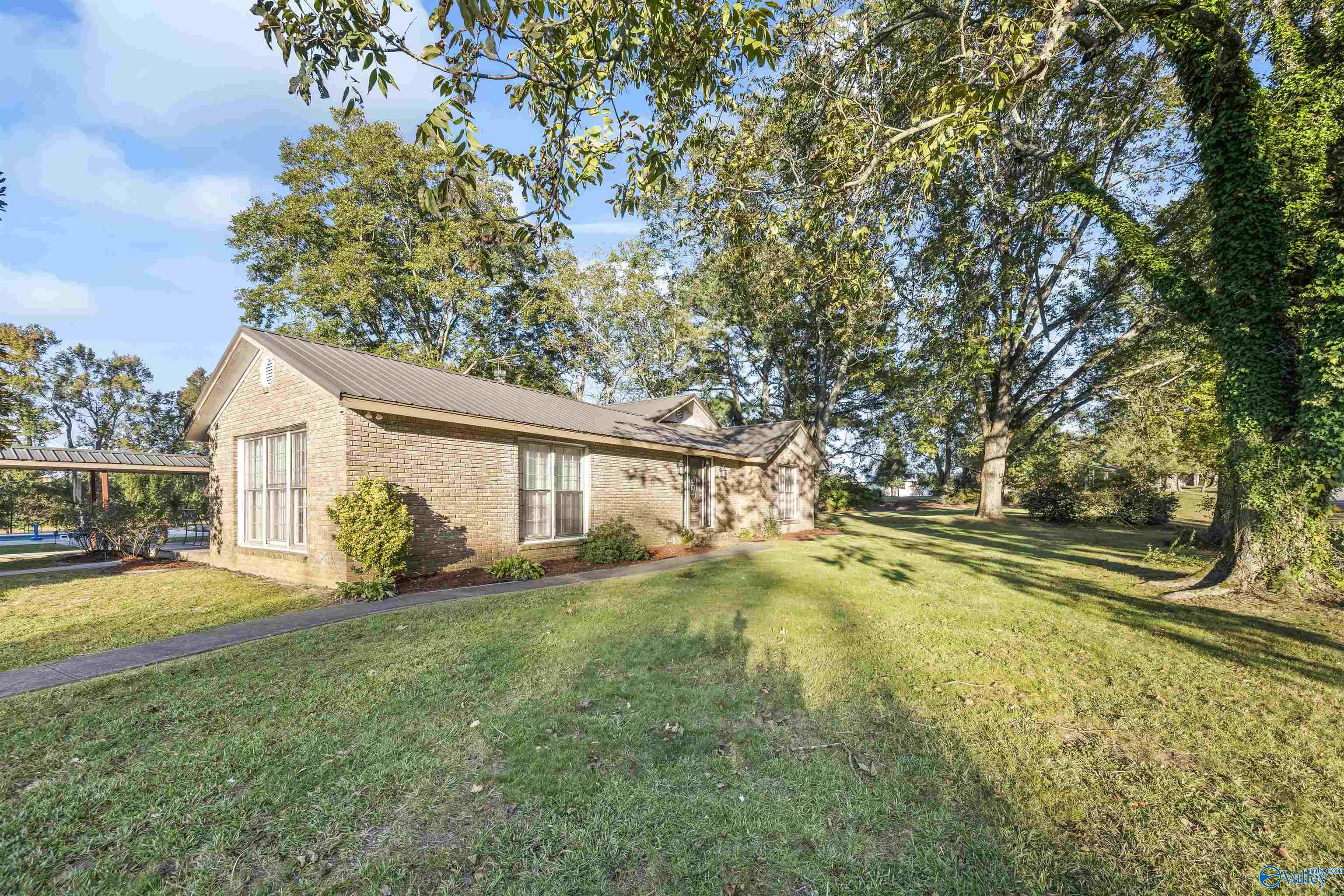 3152 County Road 1043, Cullman, Alabama image 2