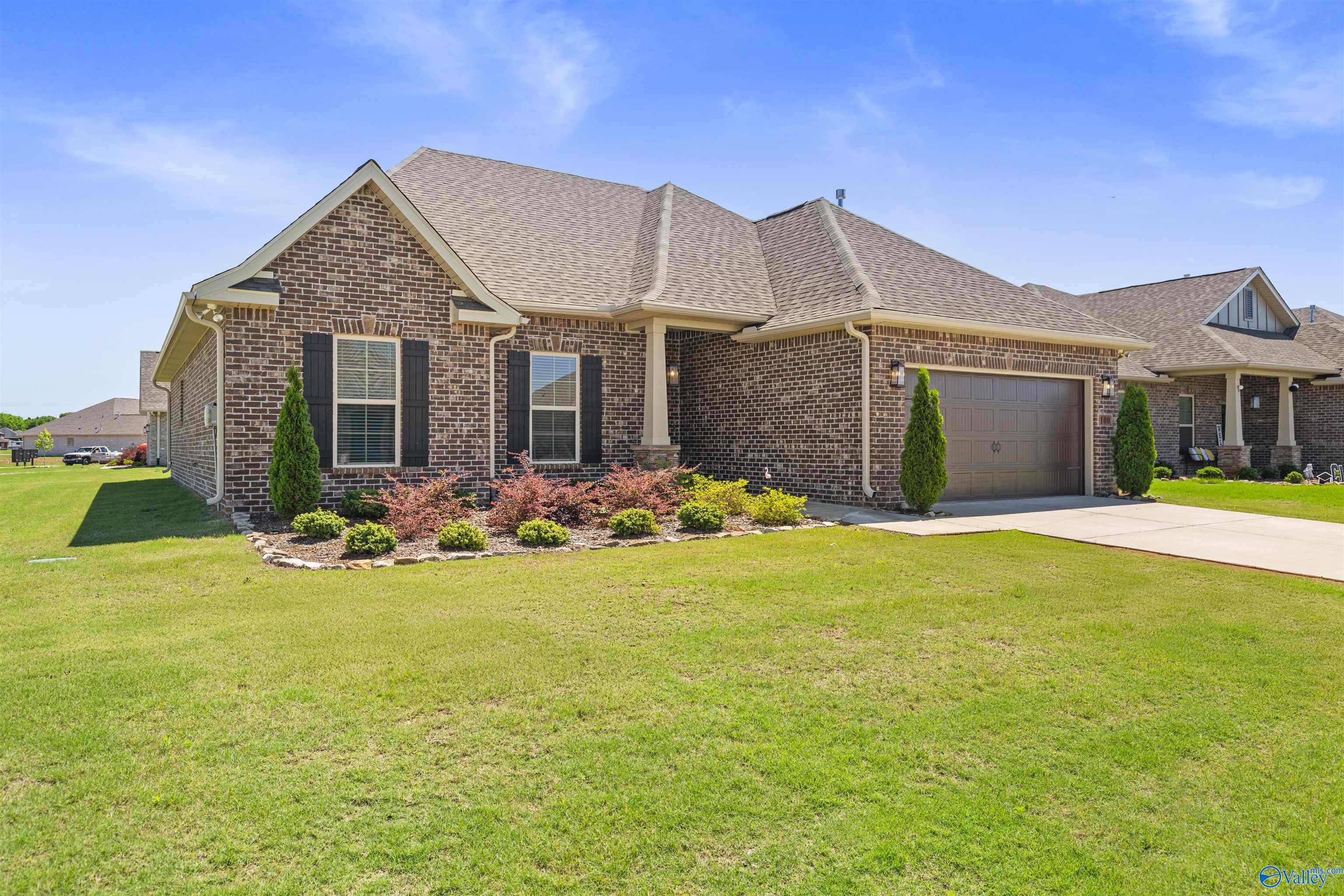 100 Tanner Drake Court, New Market, Alabama image 2