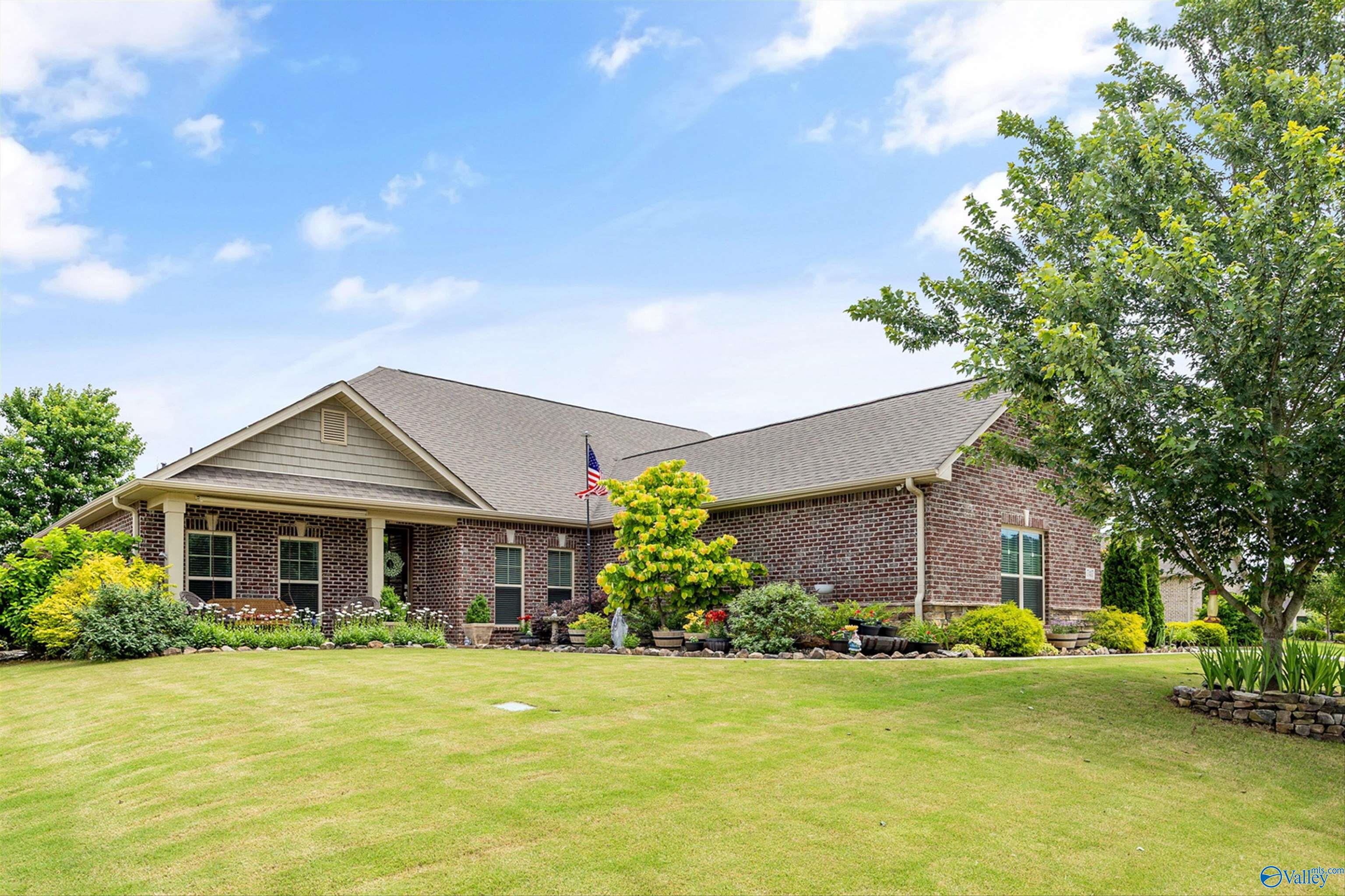 7417 Nature Walk Way, Owens Cross Roads, Alabama image 1