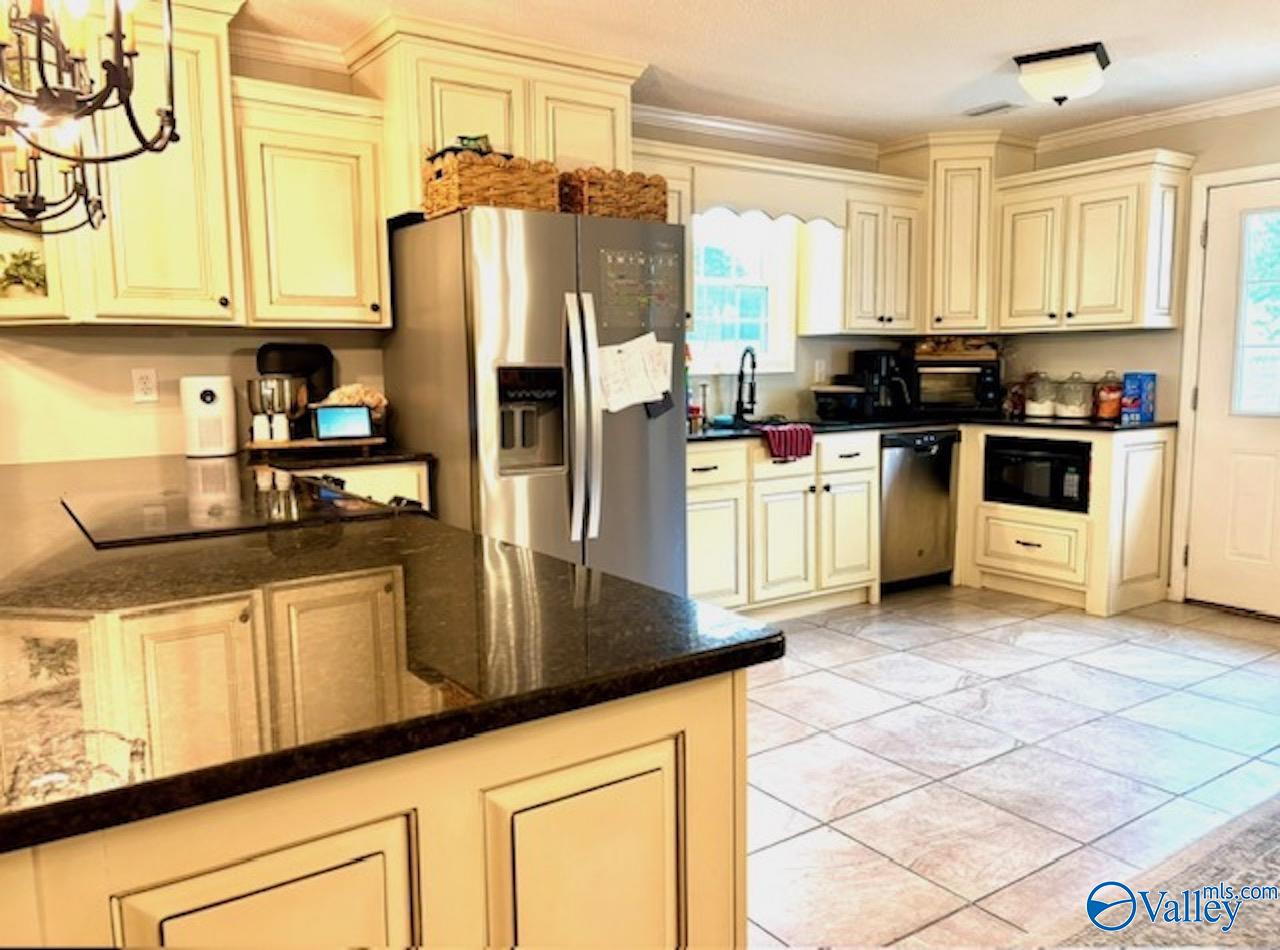 671 Watts Road, Boaz, Alabama image 3