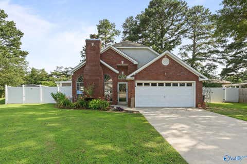 Homes For Sale - 1941 S Brownstone Court<br/> Decatur, AL 35603