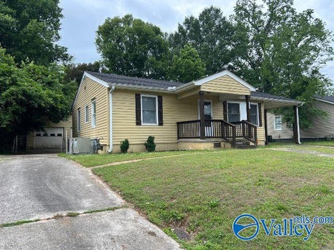 Homes For Sale - 4003 Drake Avenue<br/> Huntsville, AL 35805