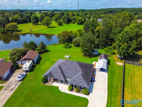 Homes For Sale - 102 Meadow Lake Circle<br/> Madison County, Ardmore, AL 35739