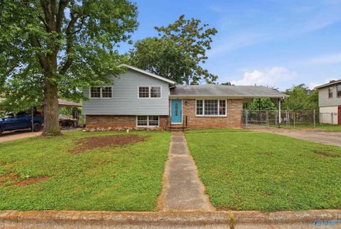 Homes For Sale - 3208 SW Cerro Vista Street<br/> Huntsville, AL 35805