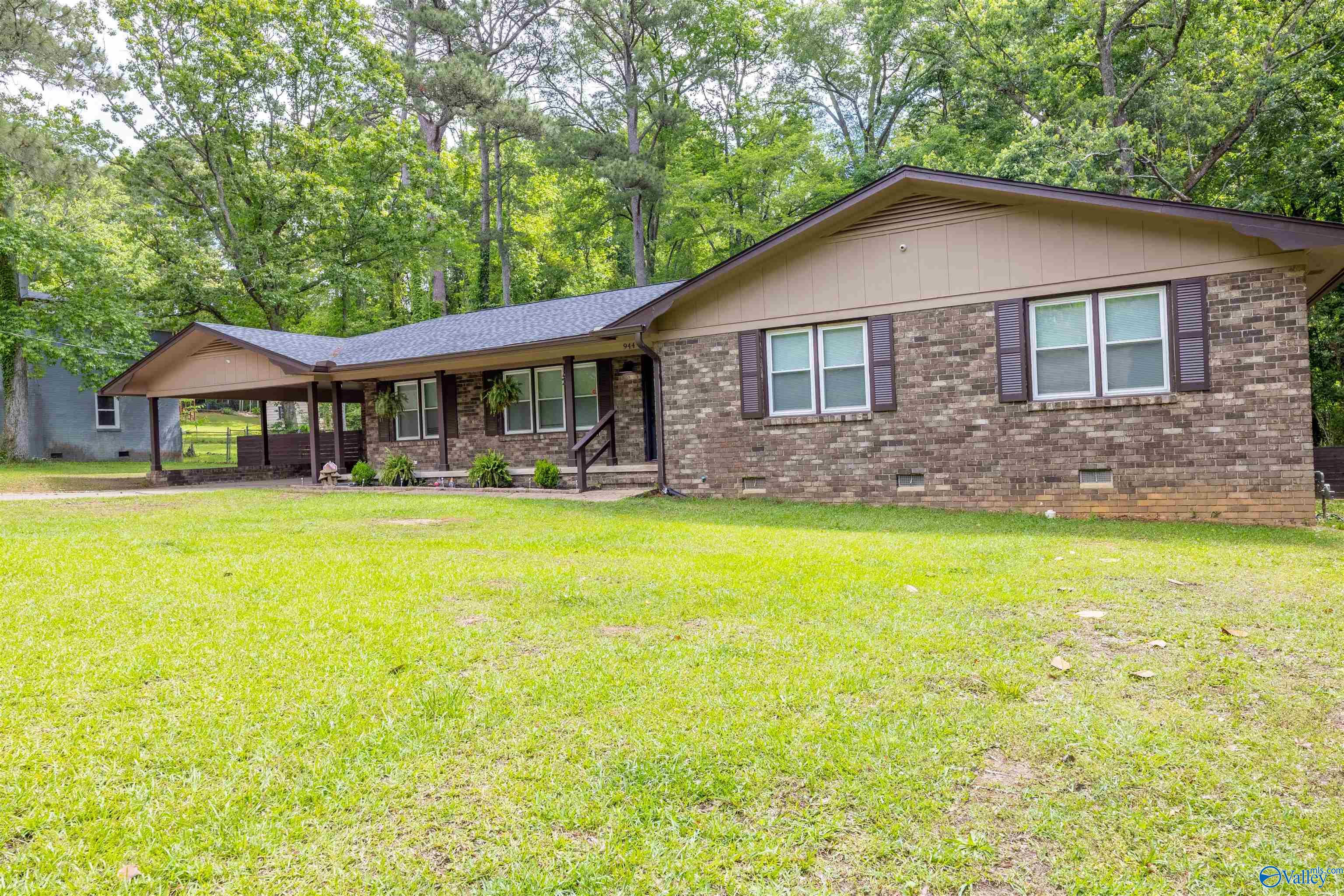 944 E Tomahawk Trail, Gadsden, Alabama image 3