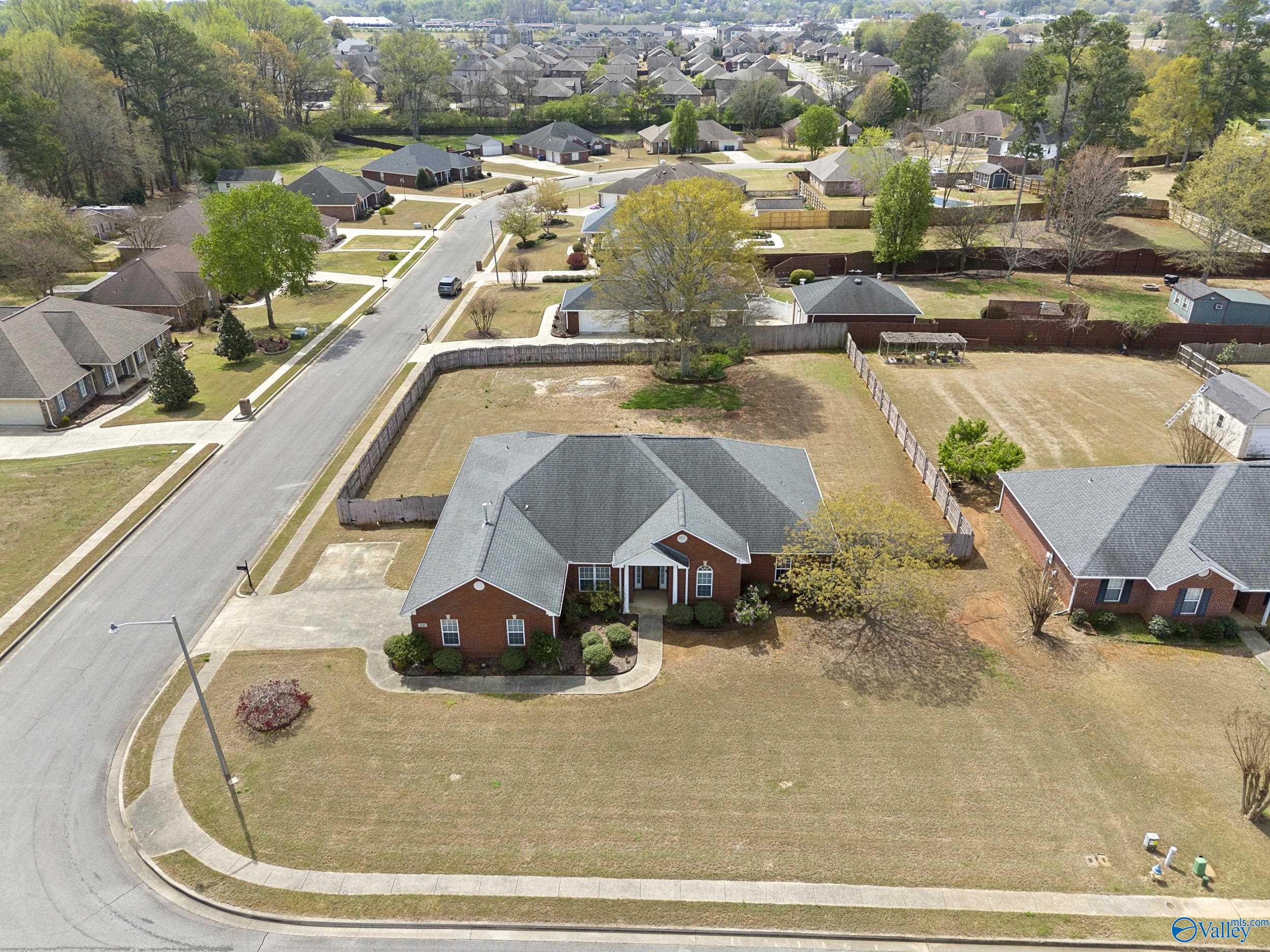 100 Ridgerun Court, Madison, Alabama image 2