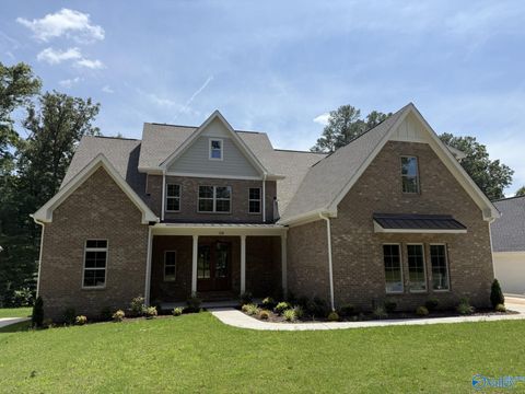Homes For Sale - 108 Bishop Bend Drive<br/> Huntsville, AL 35806
