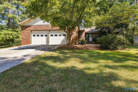 Homes For Sale - 4410 Dogwood Drive<br/> Decatur, AL 35603