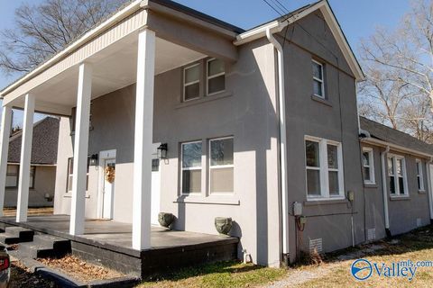 Multifamily For Sale - 805 Main Street East St<br/> Hartselle, AL 35640