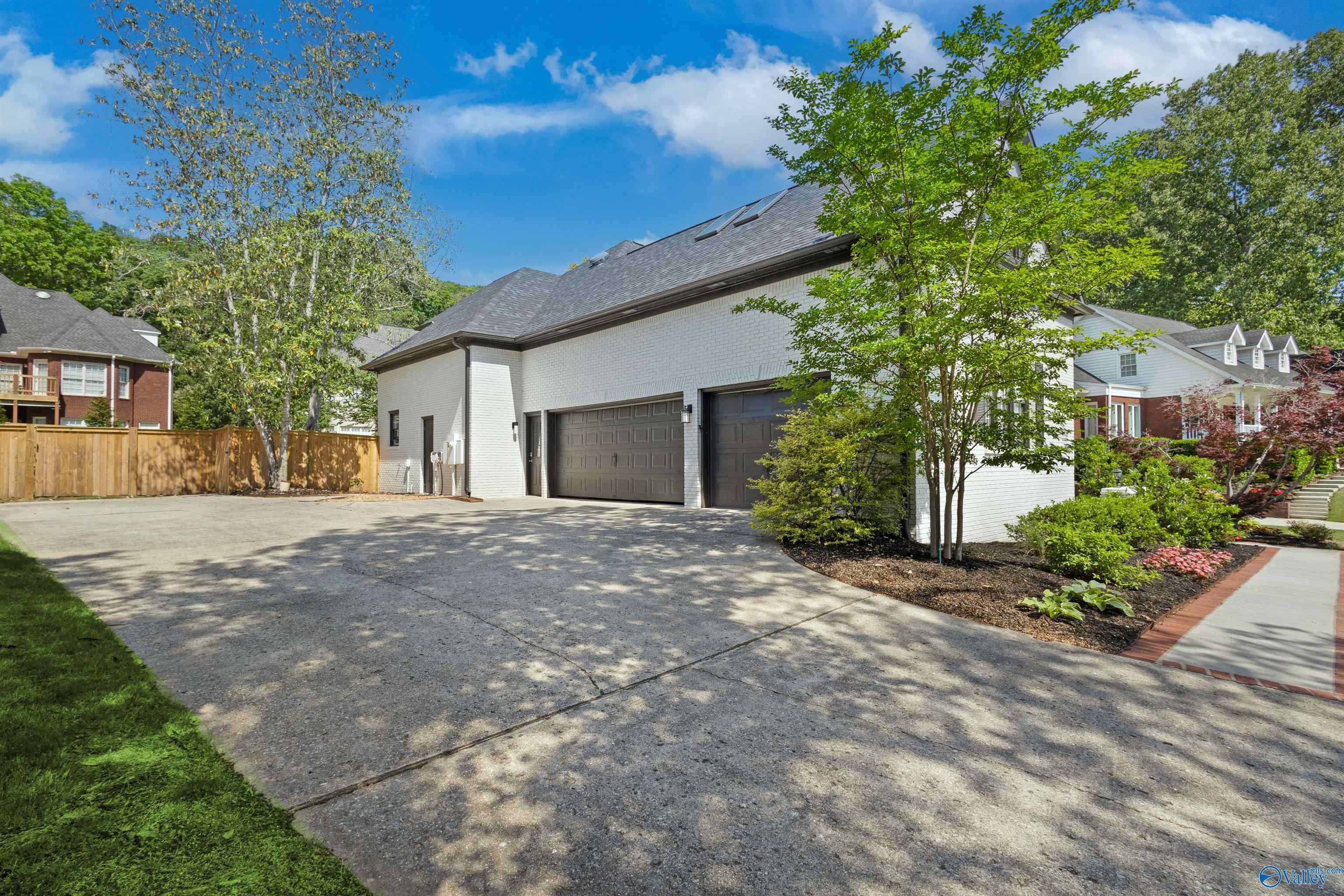 2907 Madrey Lane, Hampton Cove, Alabama image 3