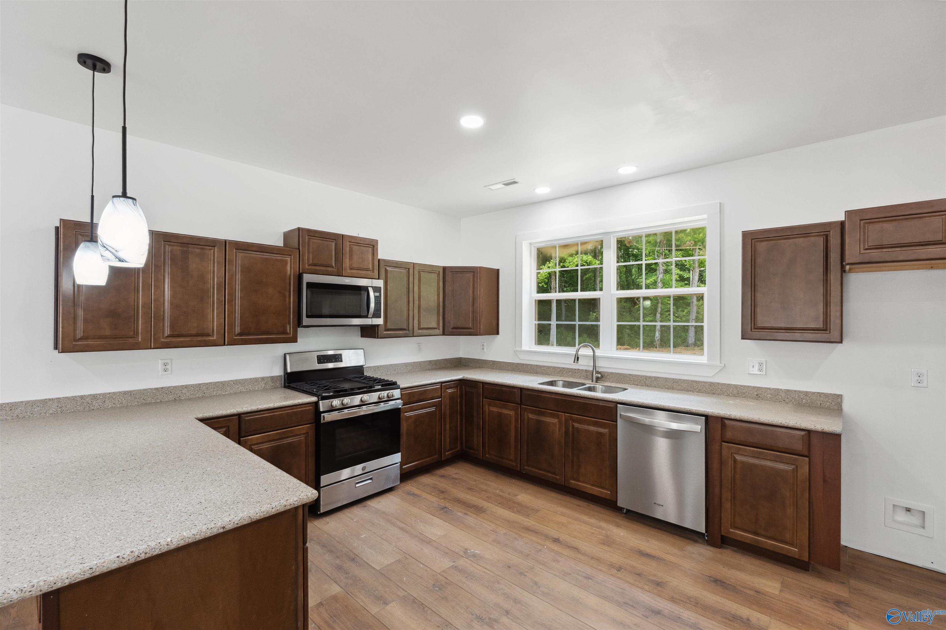 1201 Larry Drive, Scottsboro, Alabama image 37