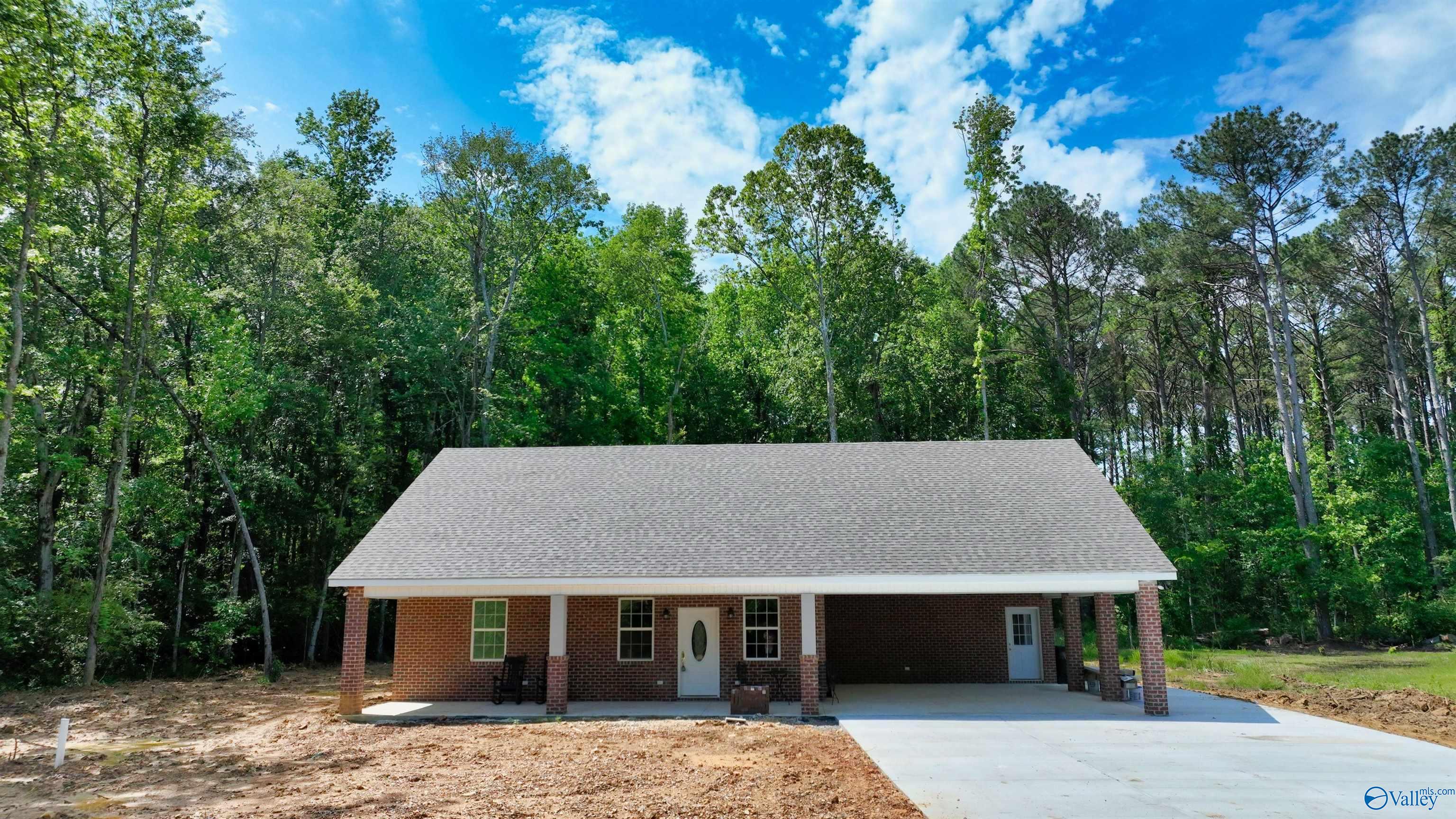 1201 Larry Drive, Scottsboro, Alabama image 2