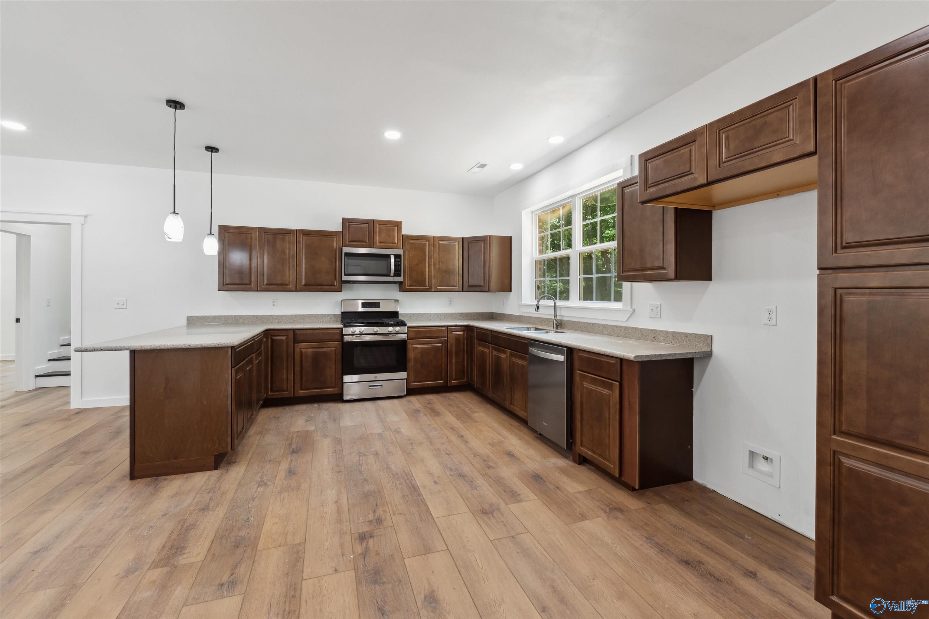 1201 Larry Drive, Scottsboro, Alabama image 34