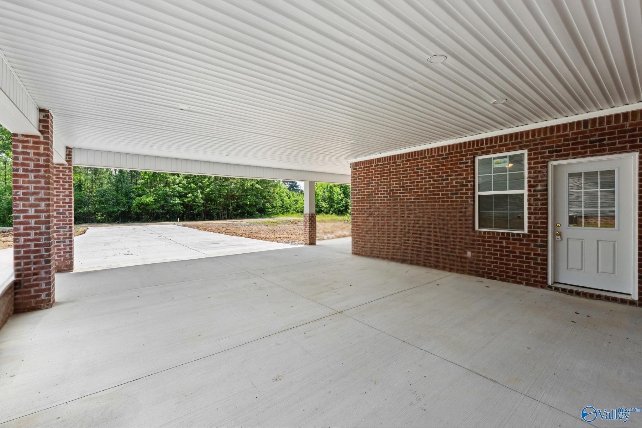 1201 Larry Drive, Scottsboro, Alabama image 6
