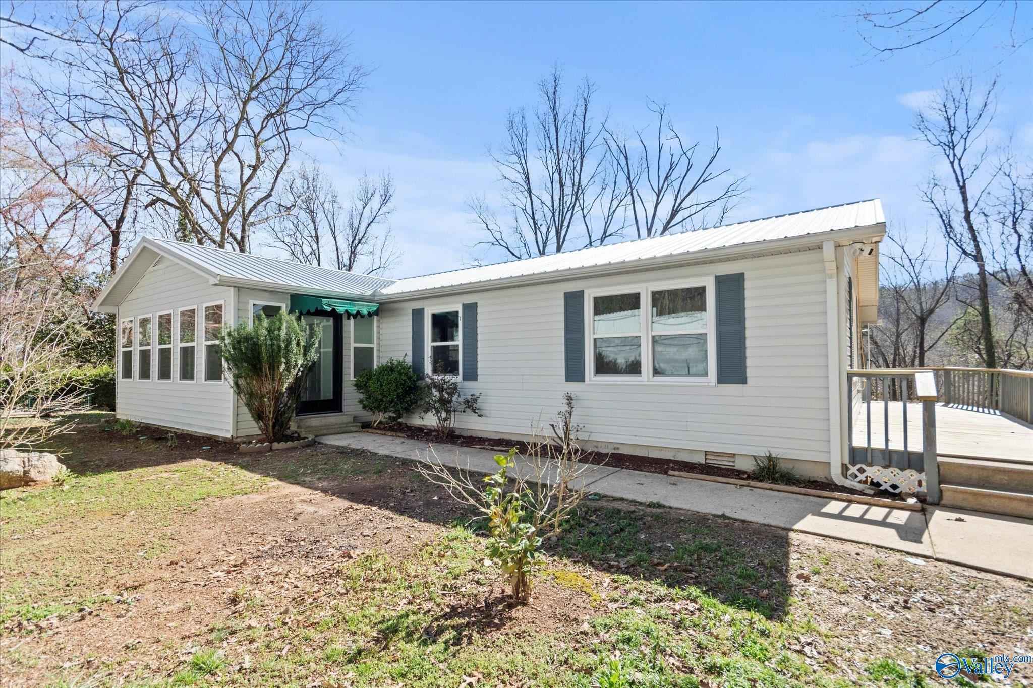 839 Bow Range Road, Guntersville, Alabama image 1