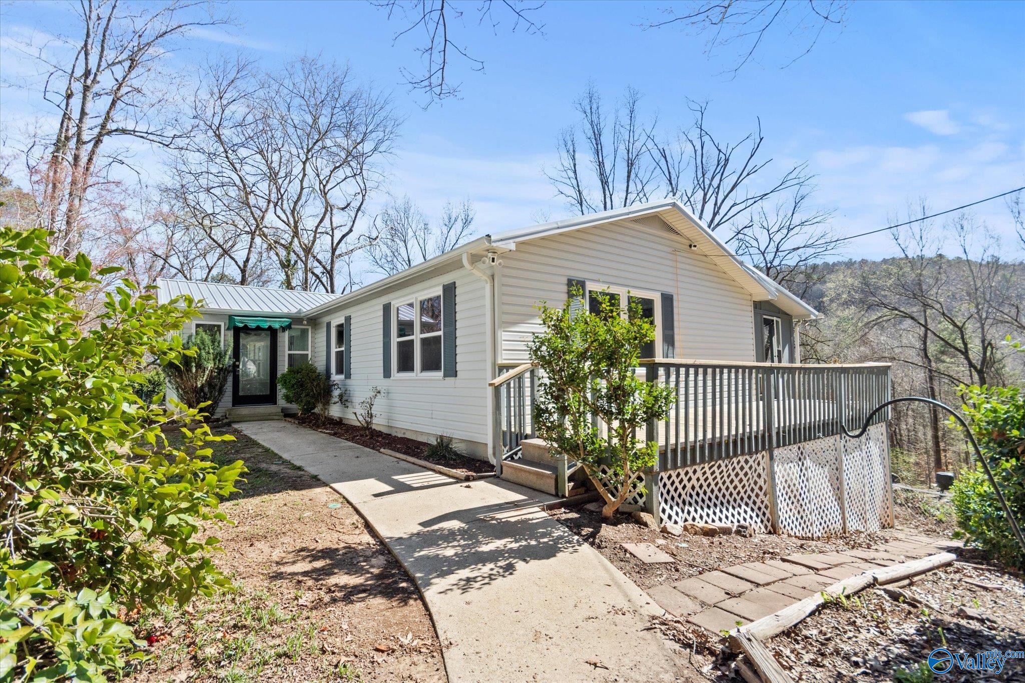 839 Bow Range Road, Guntersville, Alabama image 2