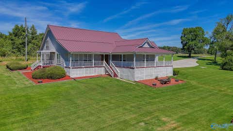 Homes For Sale - 1898 County Road 369<br/> Trinity, AL 35673