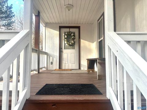 Homes For Sale - 606 County Road 778<br/> Pisgah, AL 35765