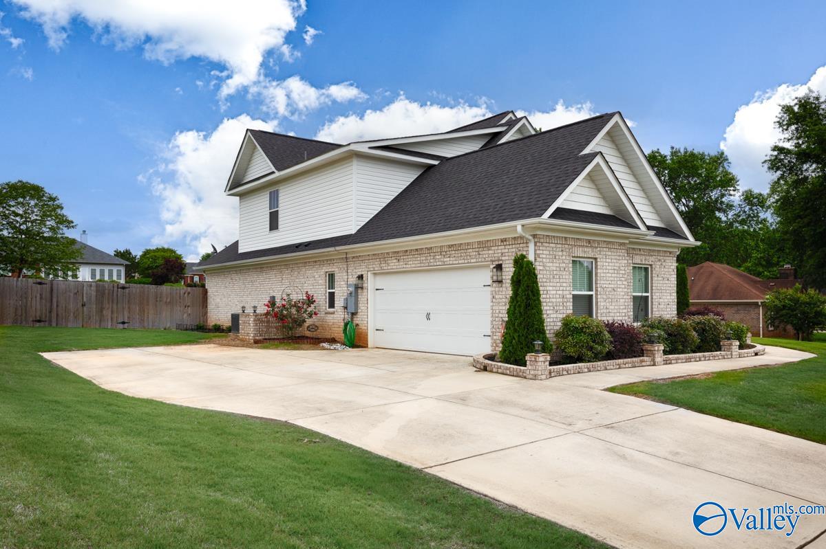 103 Waterbury Drive, Harvest, Alabama image 3