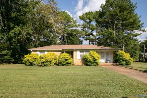 Homes For Sale - 3210 Pulaski Pike<br/> Huntsville, AL 35810