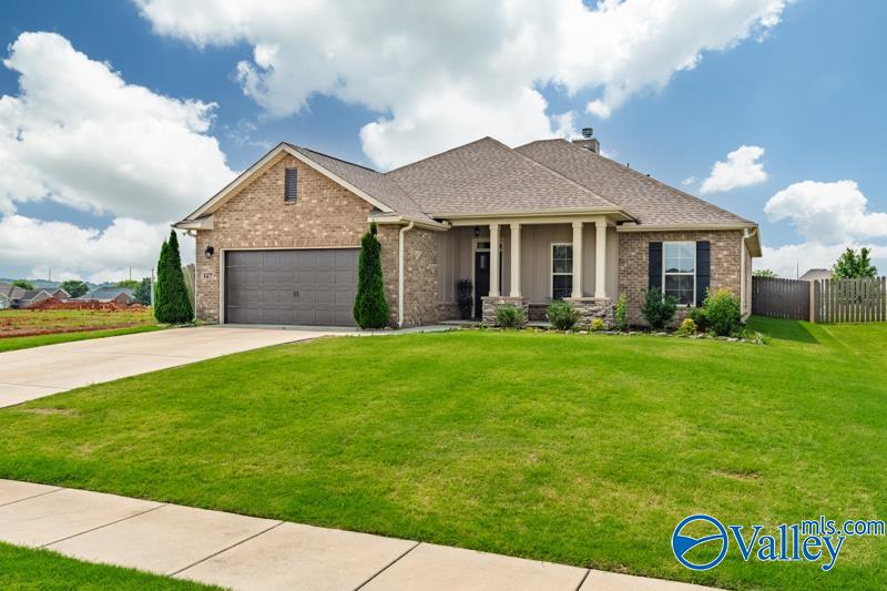 147 Elledge Farm Drive, Hazel Green, Alabama image 2