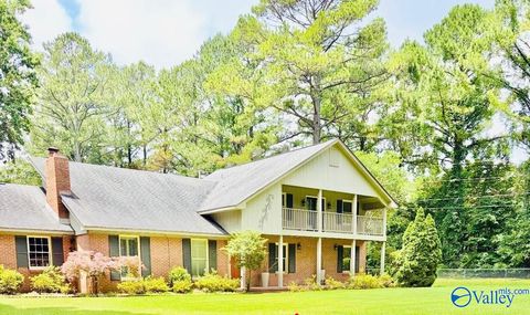 1037 Vestavia Drive Decatur AL 35603