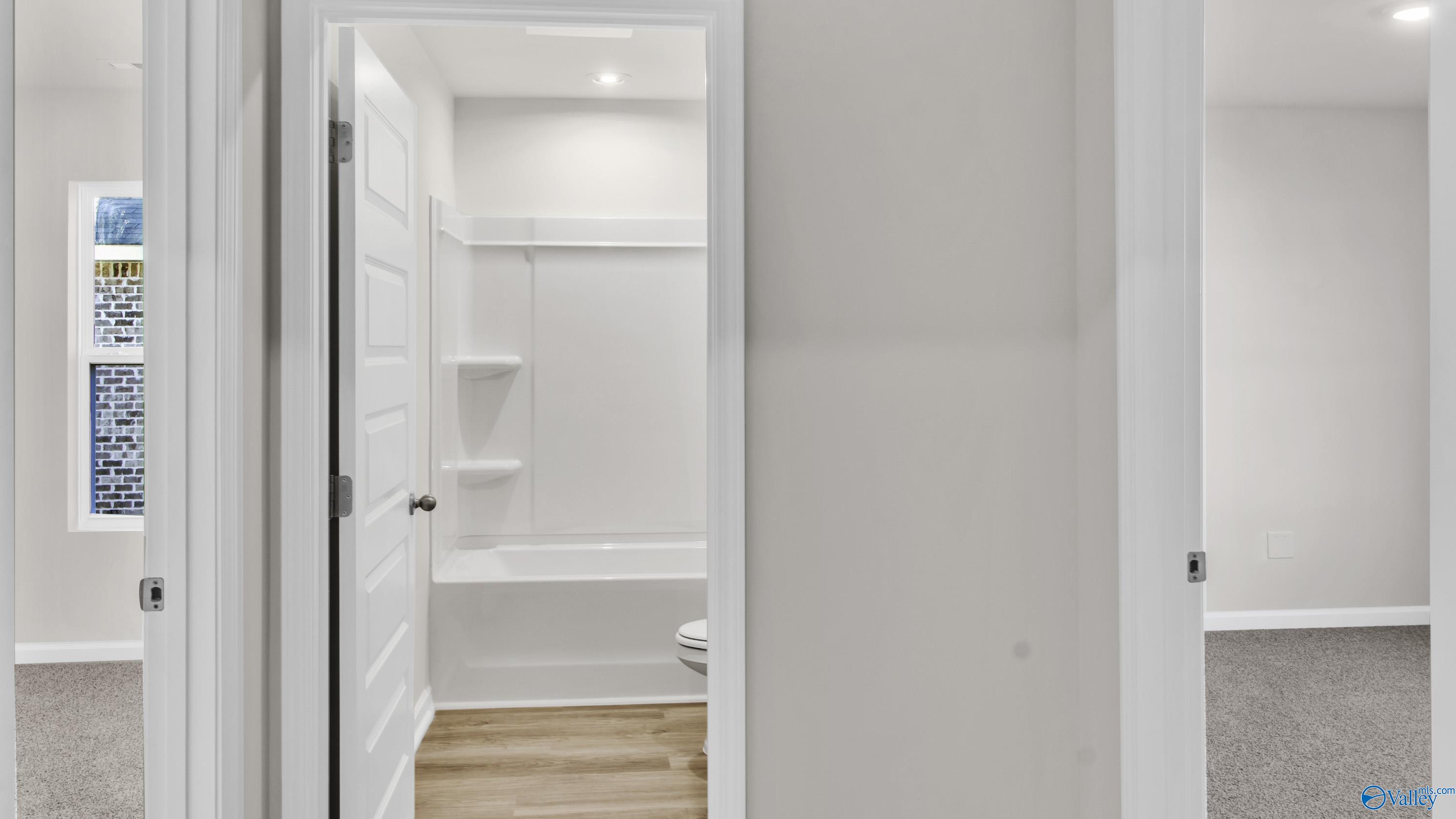 9911 Sequoyah Cove Drive SE