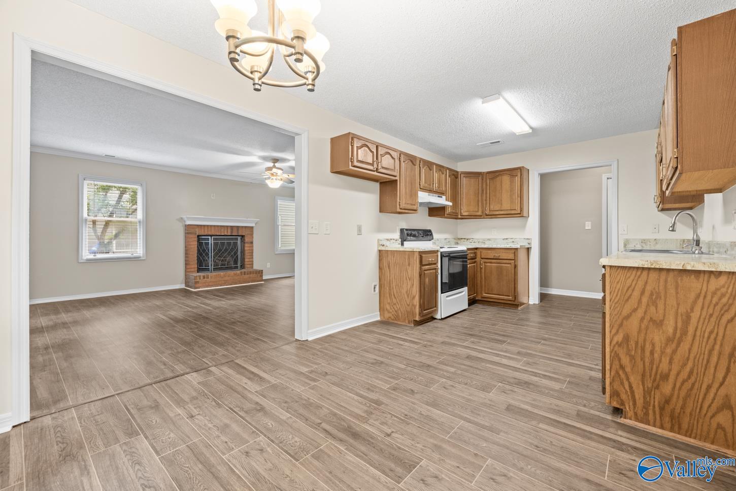 113 Suffolk Drive, Madison, Alabama image 9