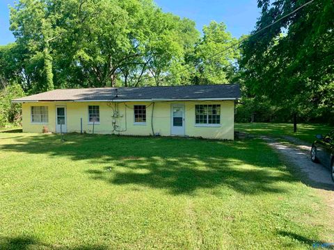 Multifamily For Rent - 373 Section Line Road<br/> Gurley, AL 35748