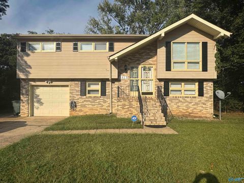 Homes For Rent - 3813 Millbrae Drive<br/> Huntsville, AL 35810