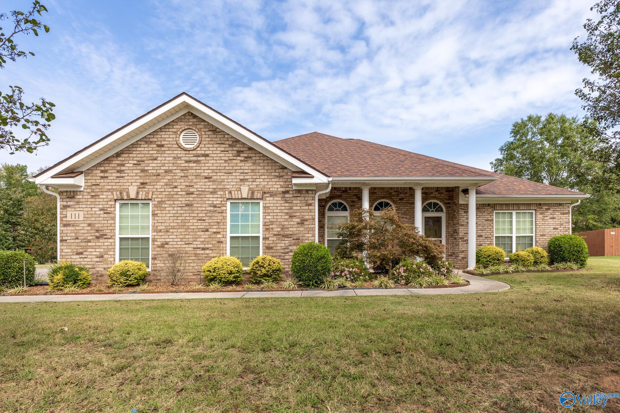 111 Southberry Drive, New Market, Alabama image 1