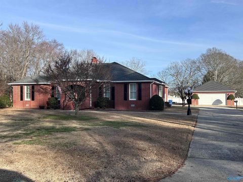 104 Country Club Road Albertville AL 35951