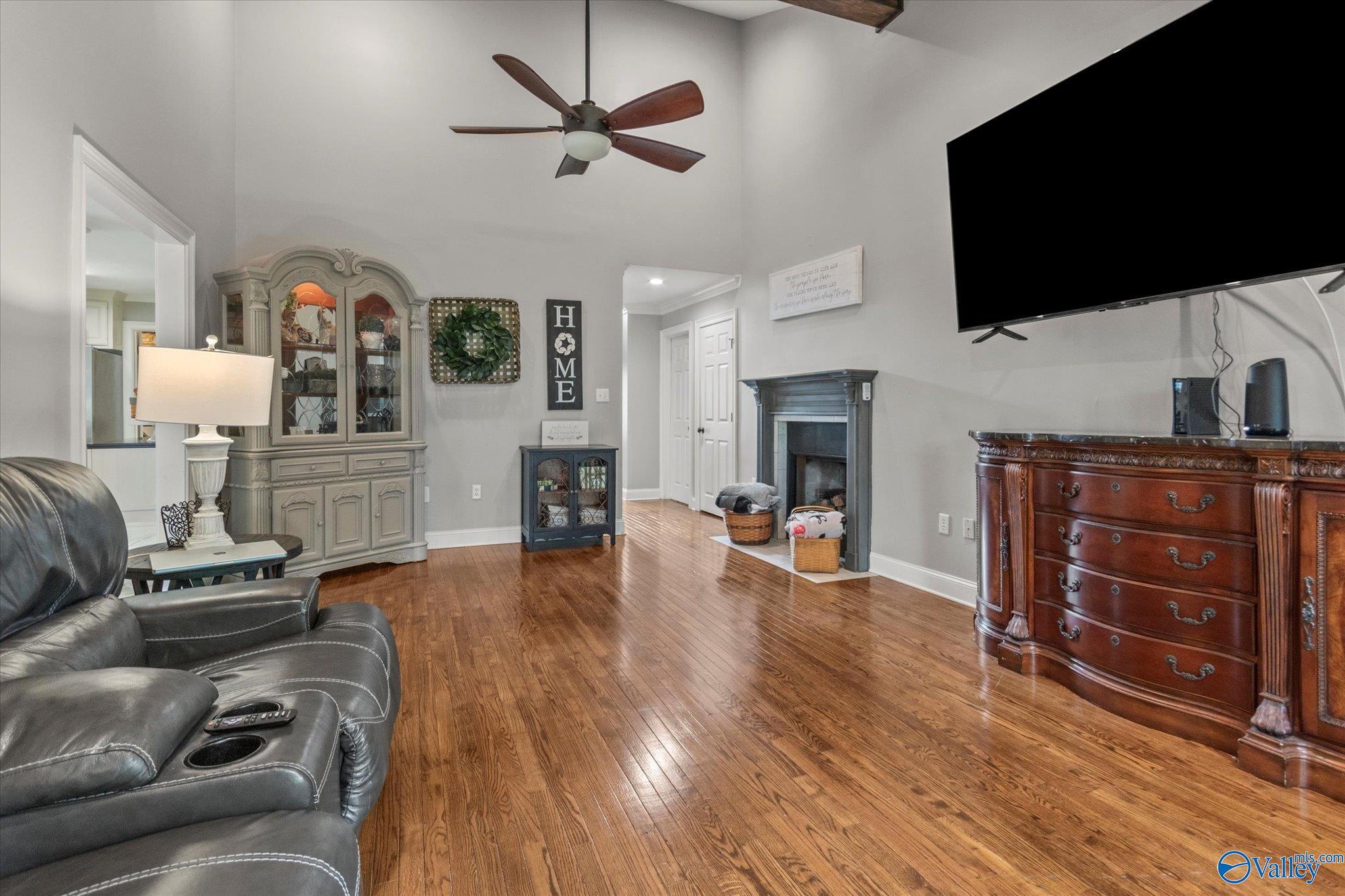 251 Riverbend Circle, Guntersville, Alabama image 4
