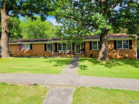 Homes For Sale - 10001 Dunbarton Drive<br/> Huntsville, AL 35803