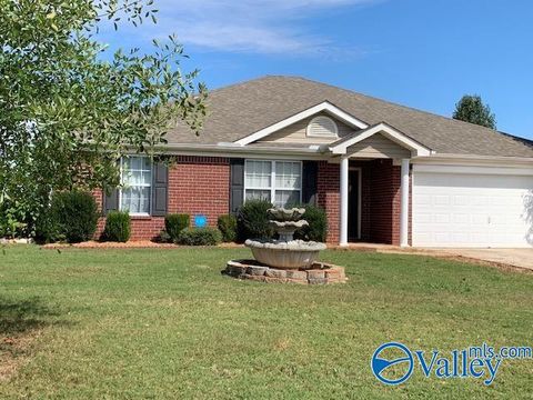 Homes For Sale - 107 Upland Circle<br/> Toney, AL 35773