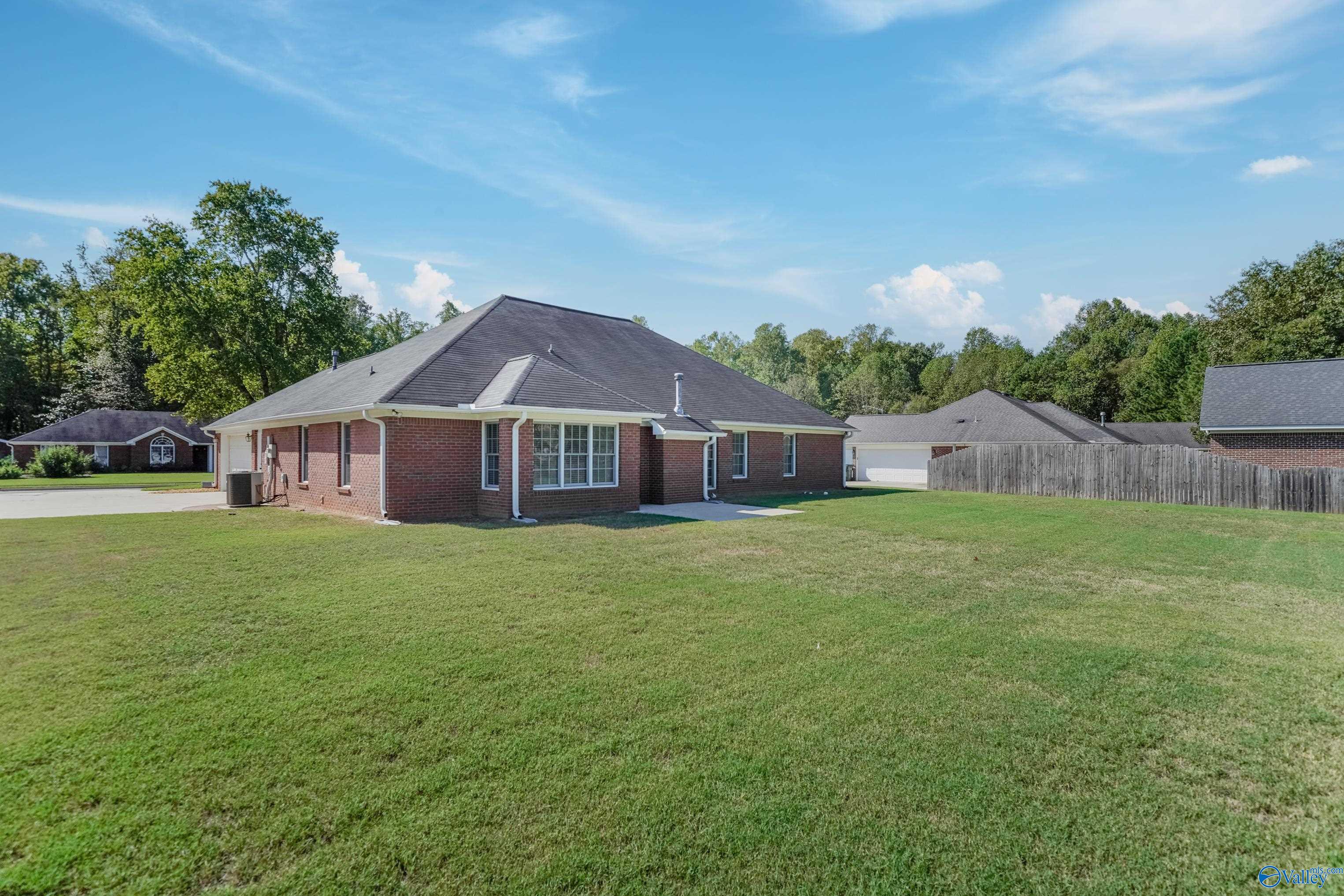 271 Vine Cliff Drive, Harvest, Alabama image 32