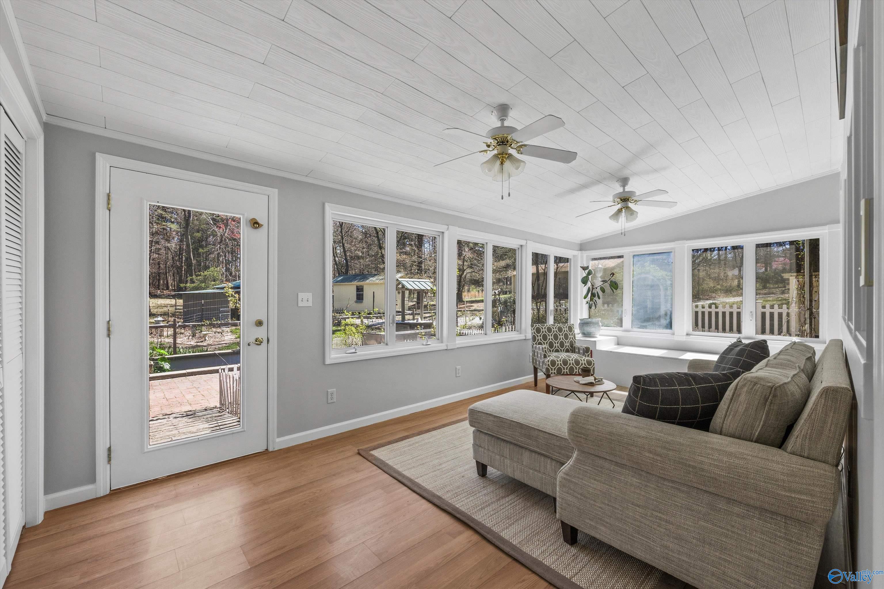 69 SE Shannon Drive, Laceys Spring, Alabama image 23