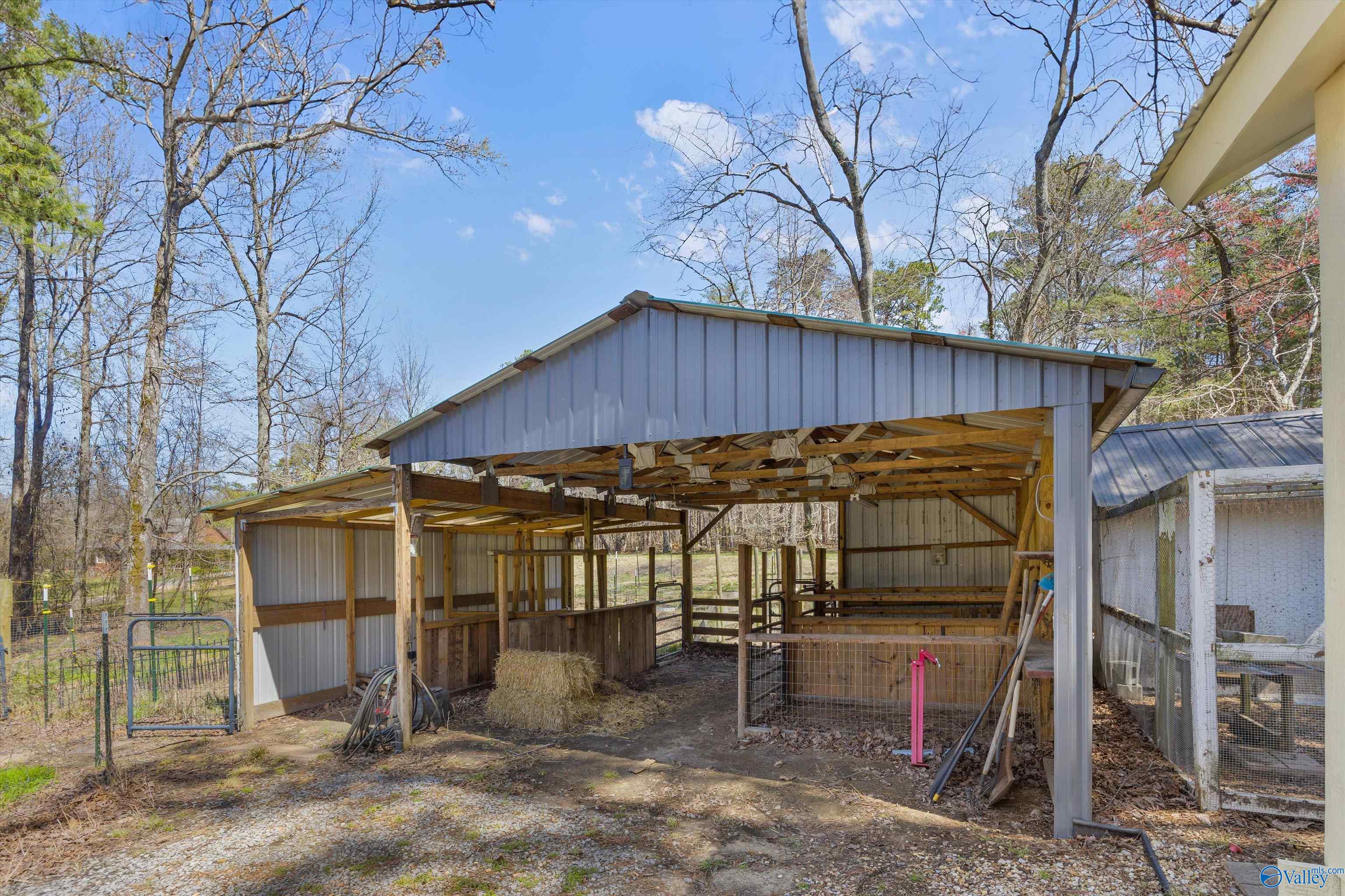 69 SE Shannon Drive, Laceys Spring, Alabama image 41