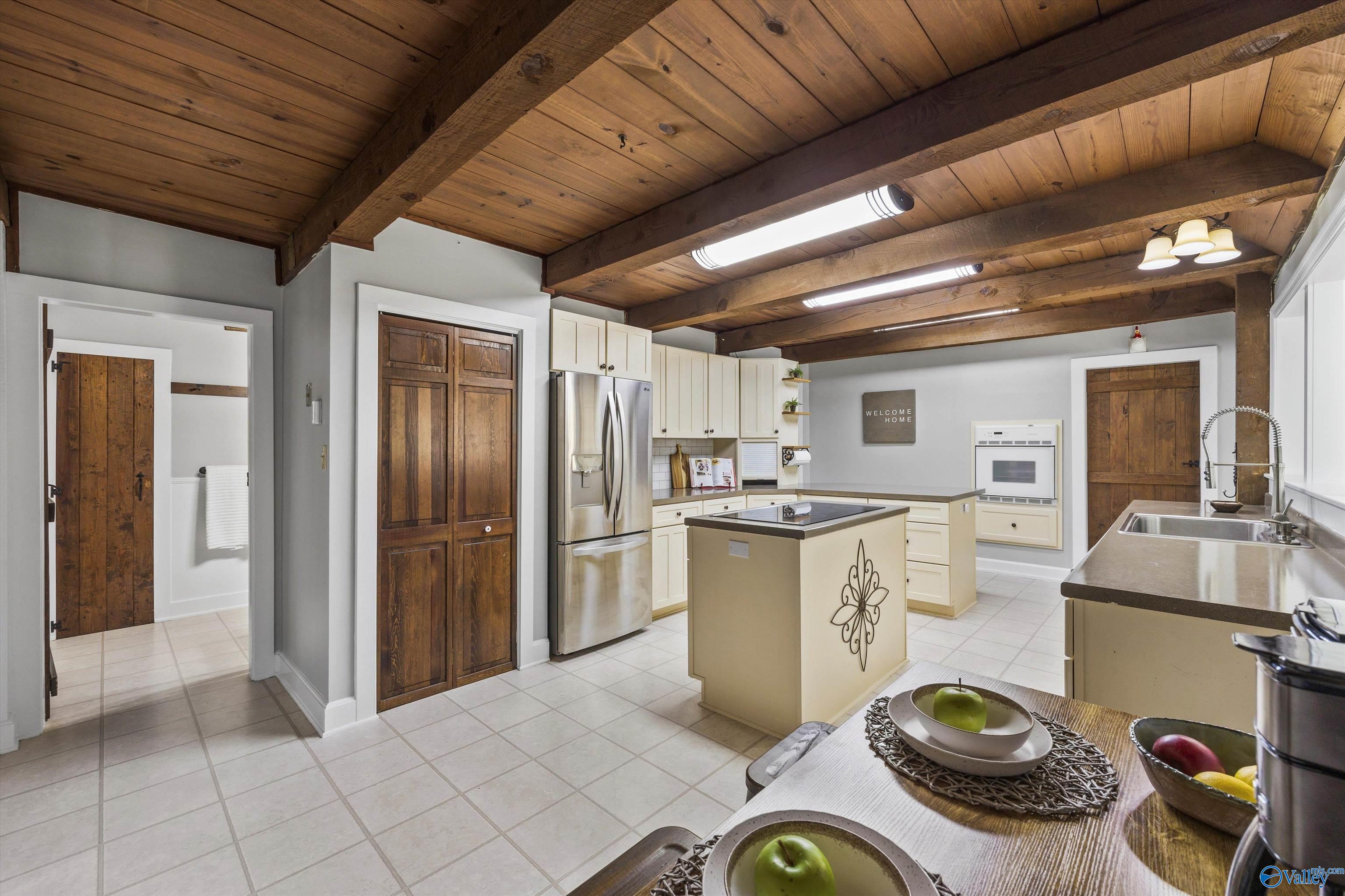 69 SE Shannon Drive, Laceys Spring, Alabama image 15