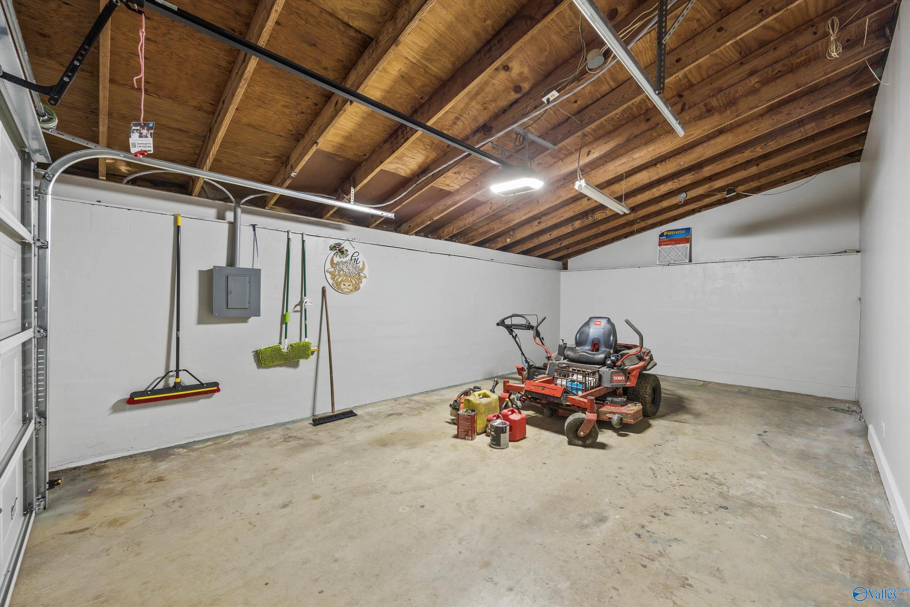 69 SE Shannon Drive, Laceys Spring, Alabama image 36
