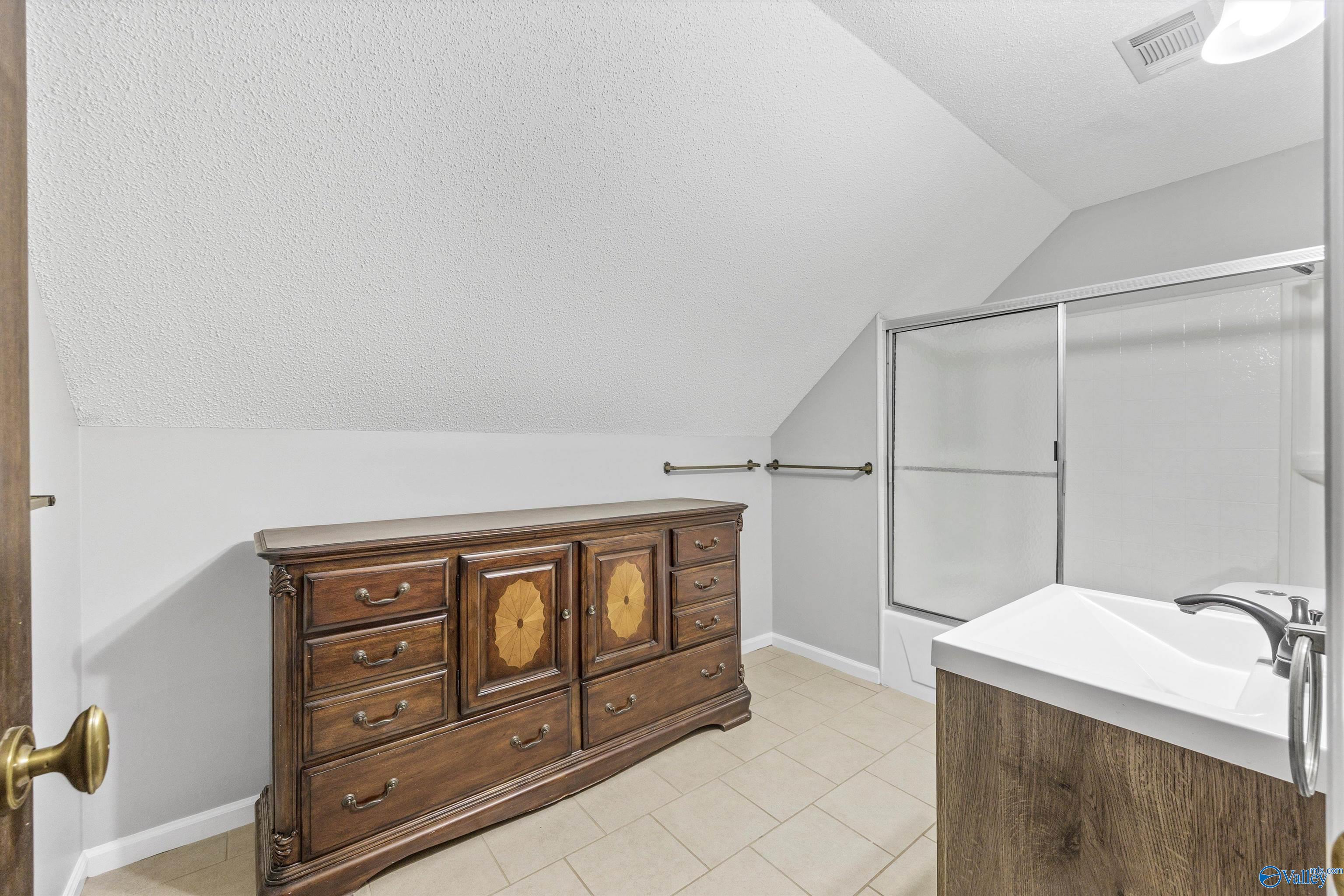 69 SE Shannon Drive, Laceys Spring, Alabama image 34