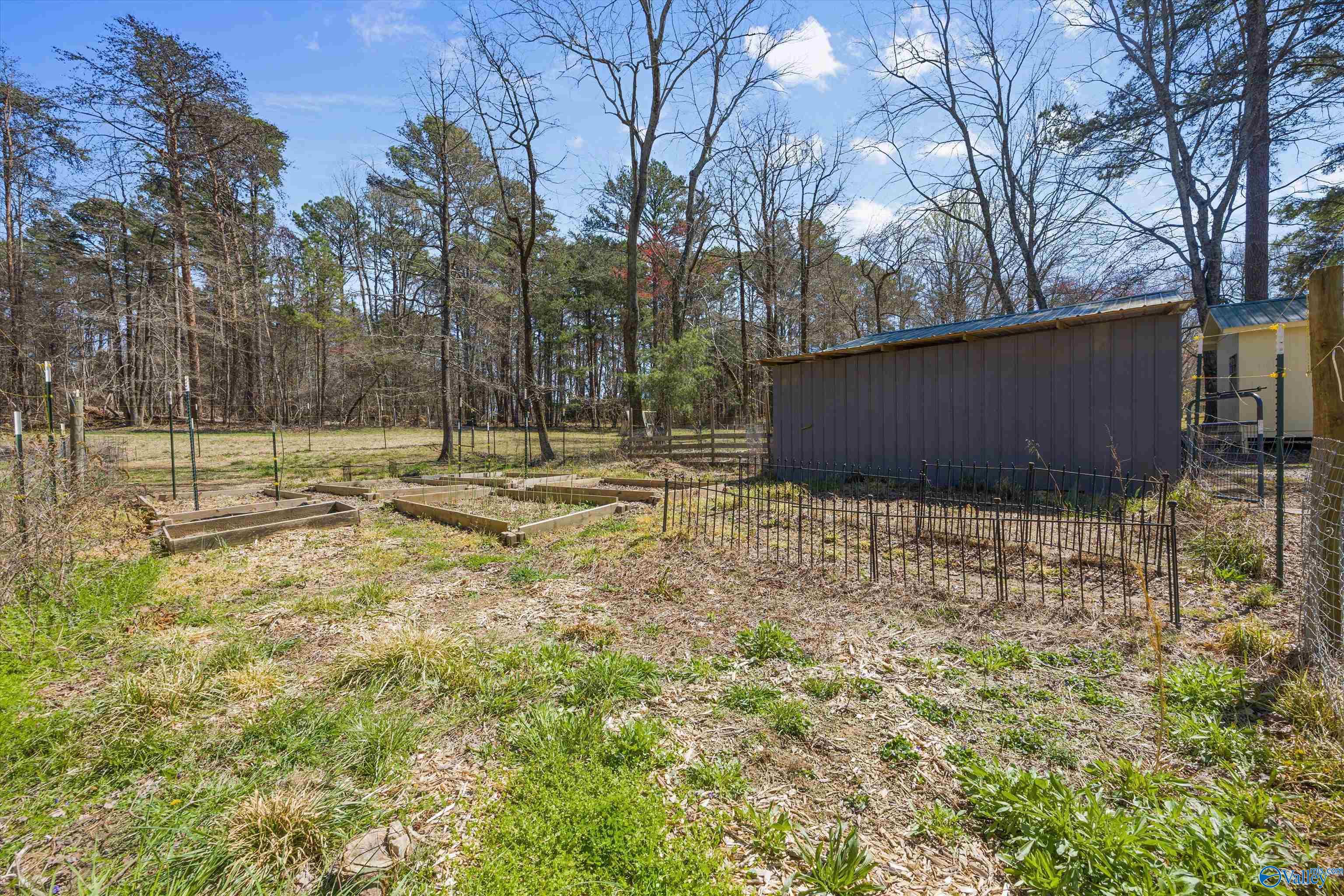 69 SE Shannon Drive, Laceys Spring, Alabama image 38