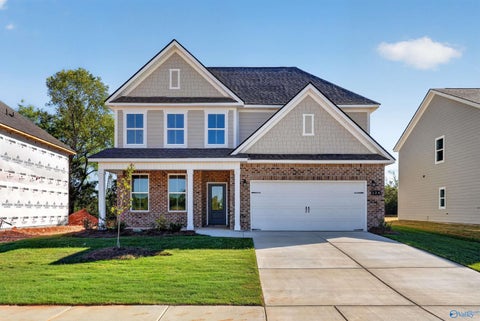 Homes For Sale - 124 Berry Cove Avenue<br/> New Market, AL 35761