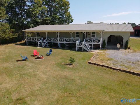 Homes For Sale - 857 County Road 72<br/> Rainsville, AL 35986