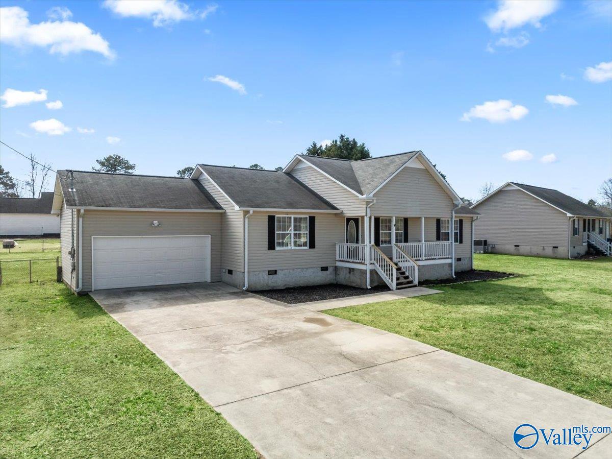 113 Childmark Drive, Albertville, Alabama image 2